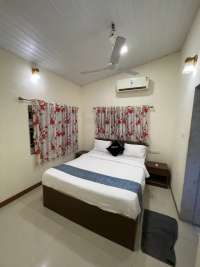 queen Bed mattress and pillow 